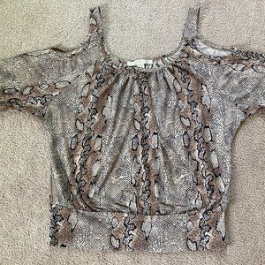 Women's Cold Shoulder Short Sleeve Top Size Medium by Boston Proper